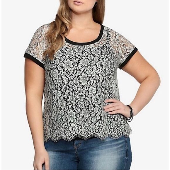 ✨Torrid Womens Sheer Lace Floral 0X Top✨ - Picture 1 of 8